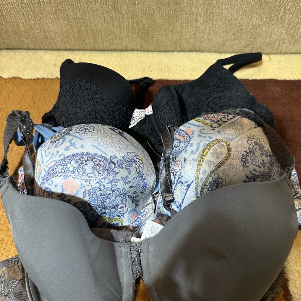 3 bras - Picture 1 of 6